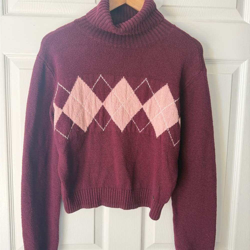 Hollister Burgundy and Pink Argyle Turtleneck Sweater